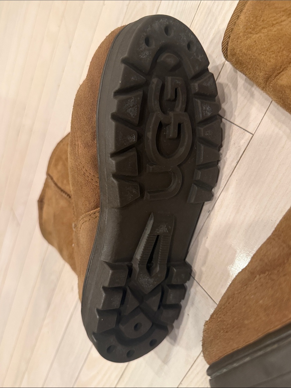 Vintage UGG Classic Short Lug Boots - Picture 3 of 5